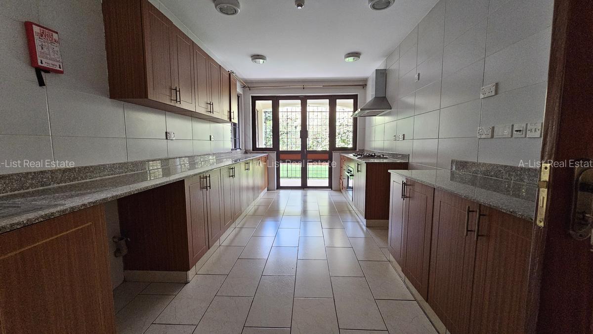 4 Bed Villa with En Suite at Runda Ruaka Road - 9