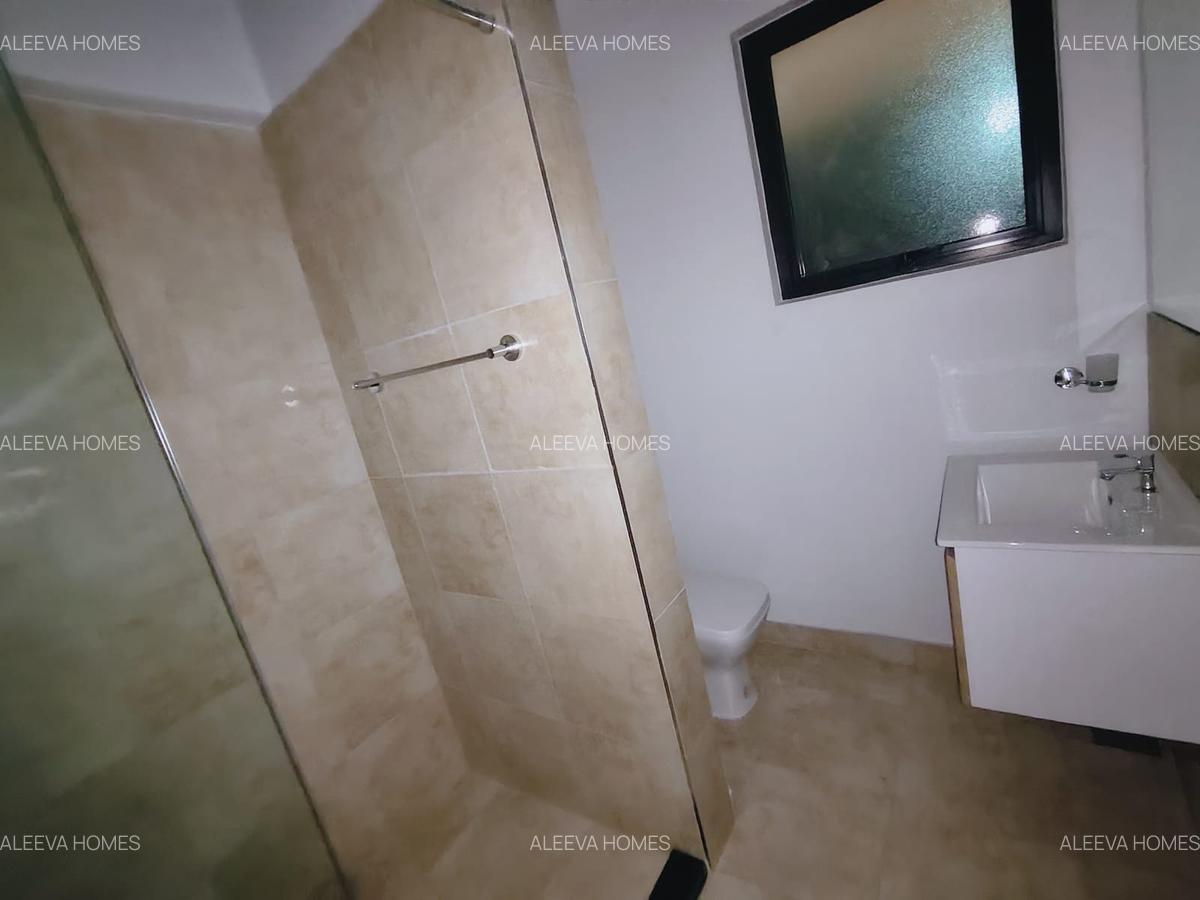 1 Bed Apartment with En Suite in Garden Estate - 18