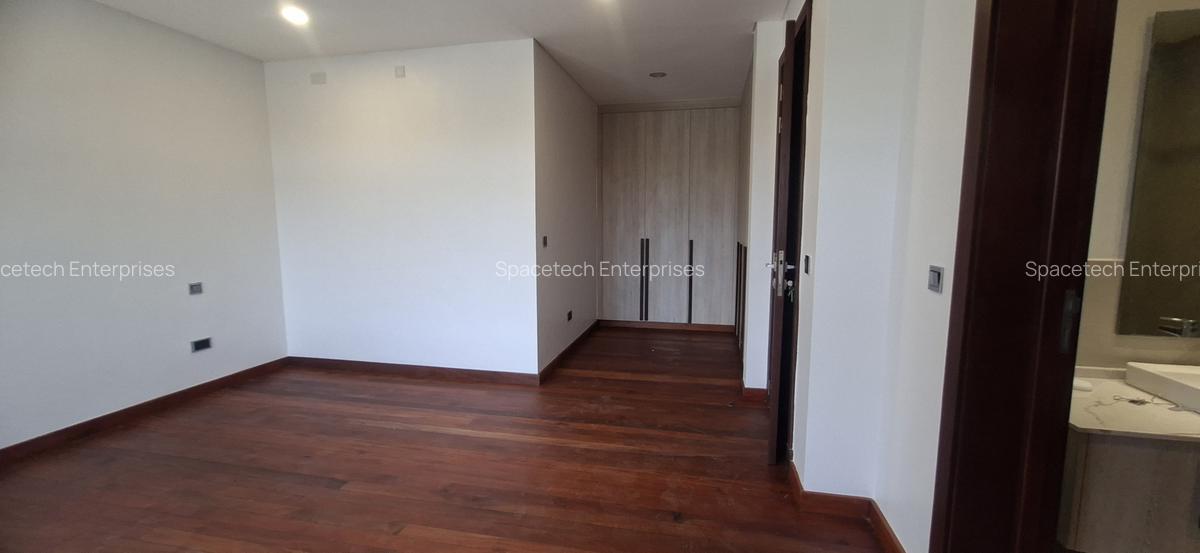 4 Bed Townhouse with En Suite in Karen - 18