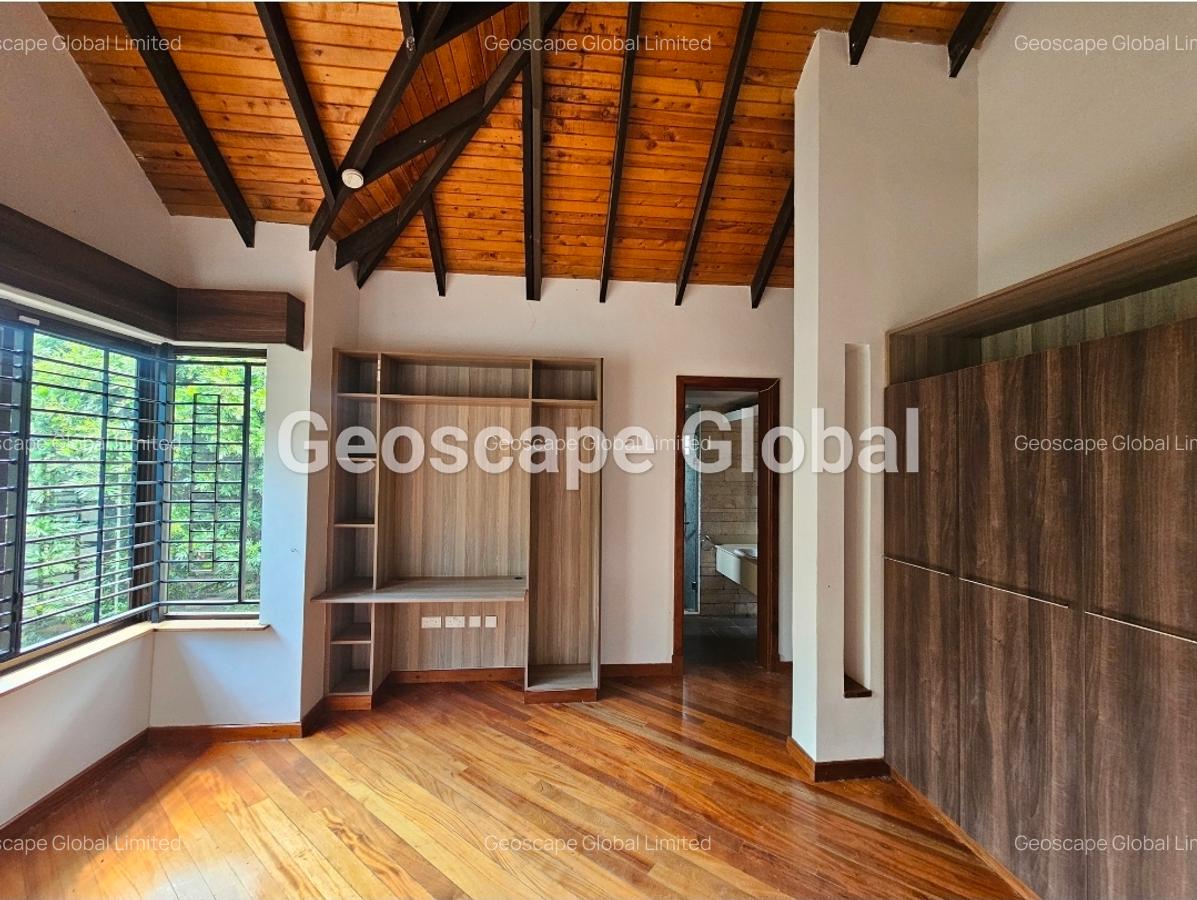 4 Bed House with En Suite in Runda - 9