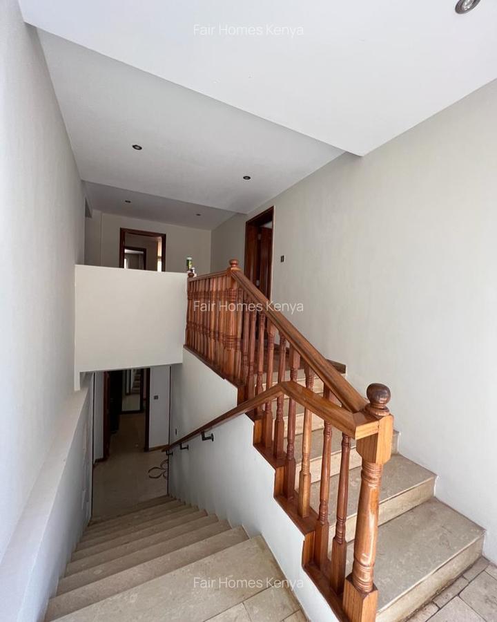 5 Bed Townhouse with En Suite at Convent Drive - 16