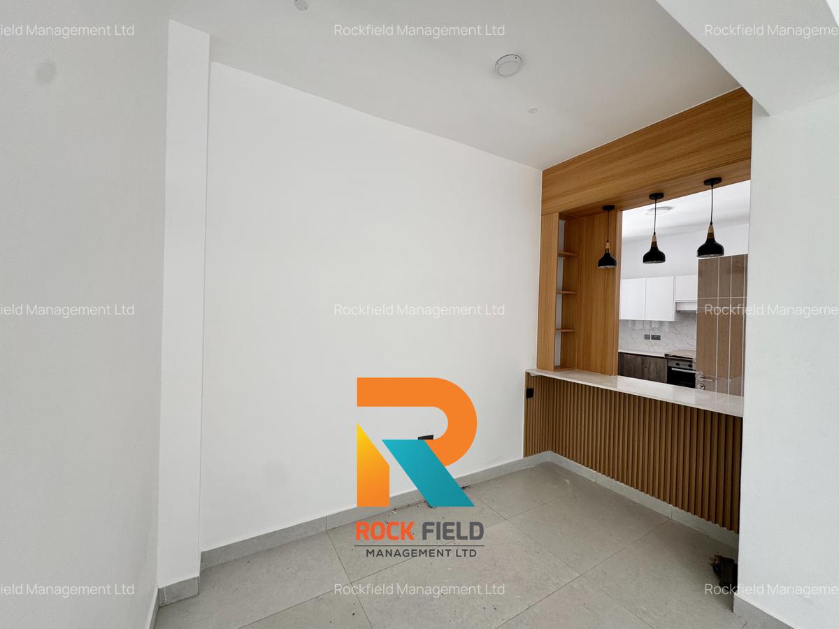 3 Bed Apartment with En Suite in Brookside - 6