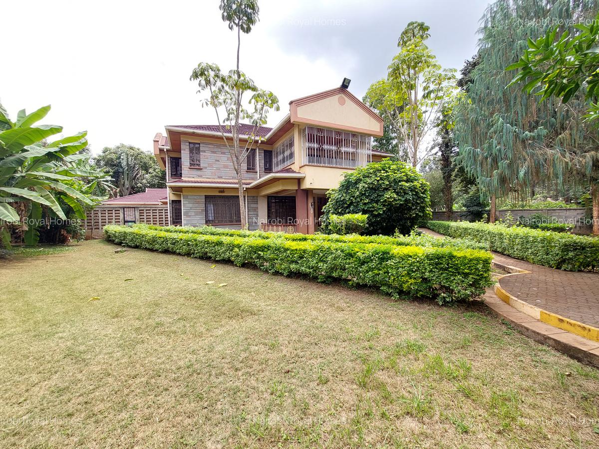6 Bed House with En Suite at Flem Tree - 6
