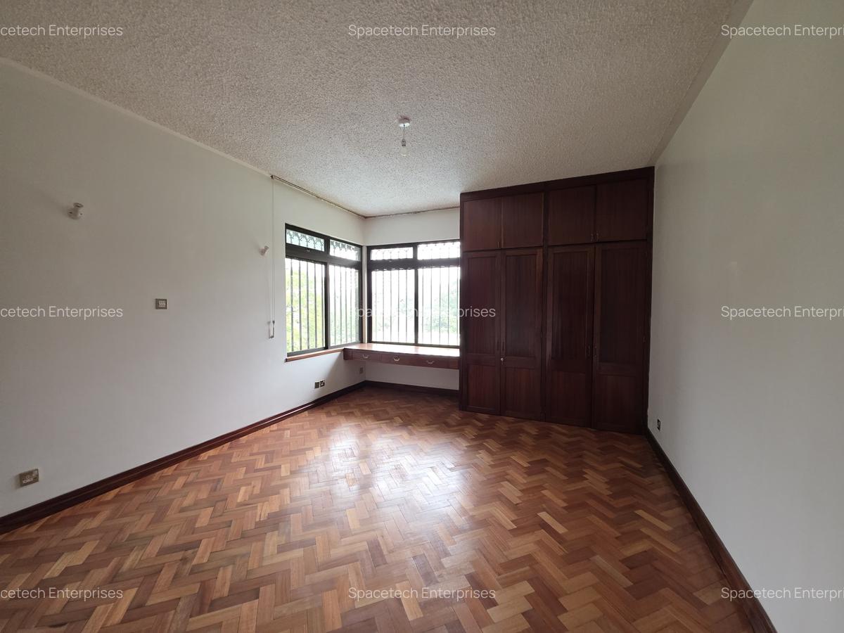 5 Bed House with En Suite in Muthaiga - 12