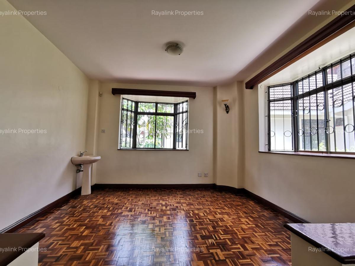 4 Bed Townhouse with En Suite at Eldama Ravine Road - 5