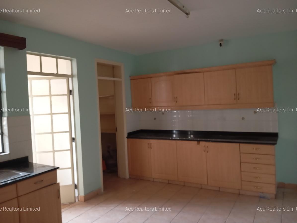 3 Bed Apartment with En Suite at Kaptei Garden - 3
