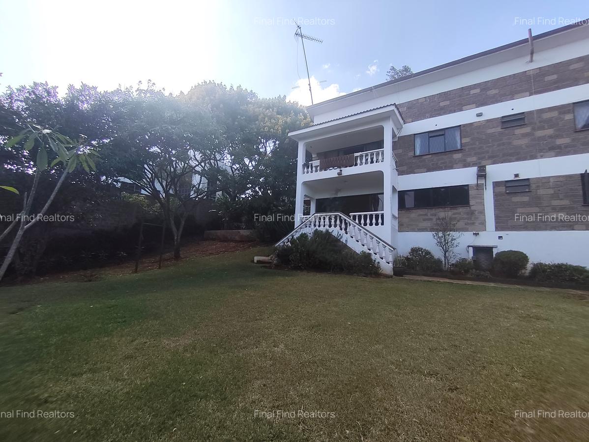 2 Bed House with En Suite in Nyari - 2