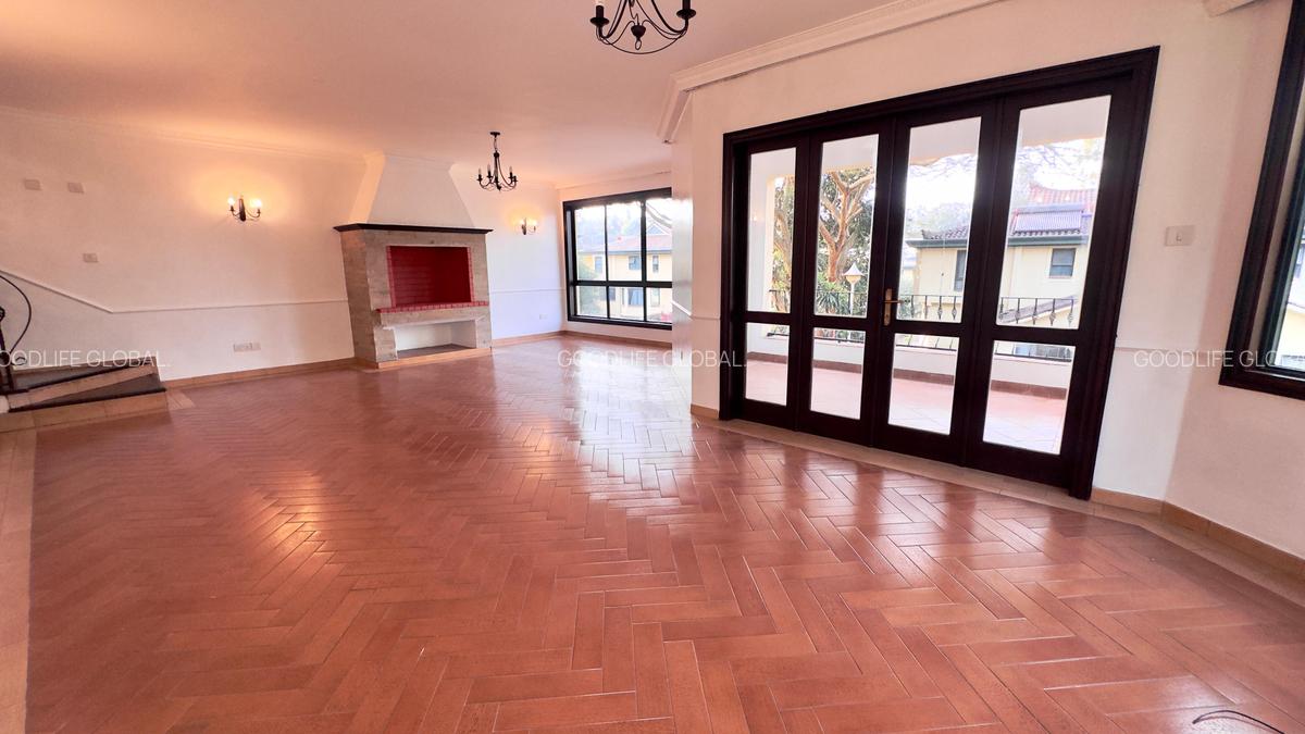 3 Bed Villa with En Suite at Spring Valley - 5