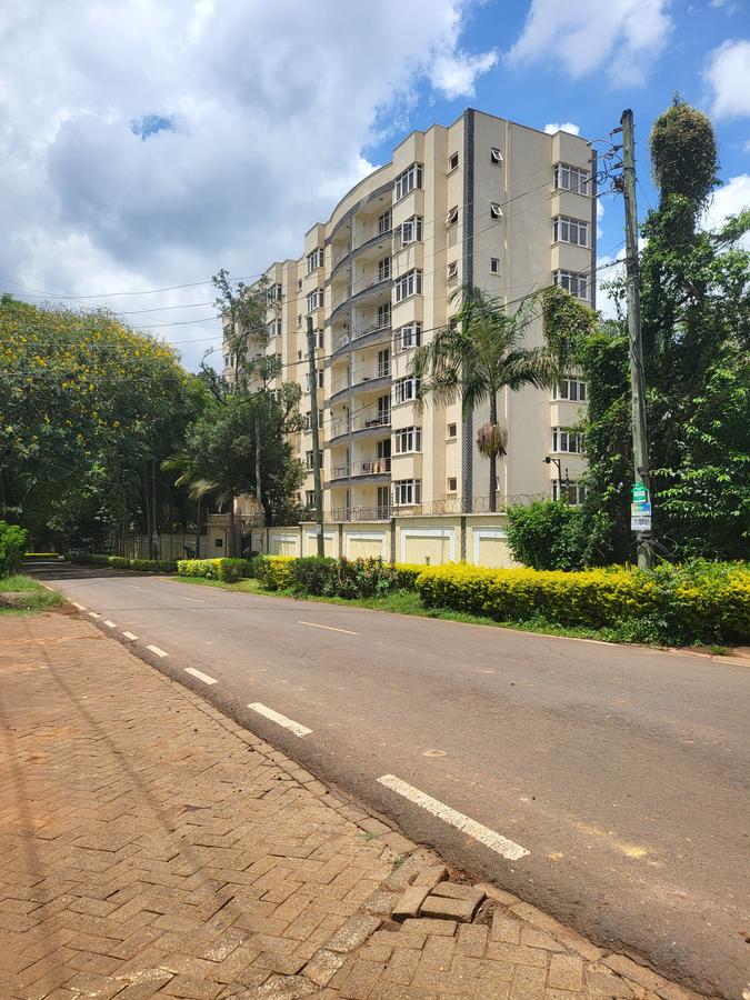 Serviced 2 Bed Apartment with En Suite in Westlands Area - 3