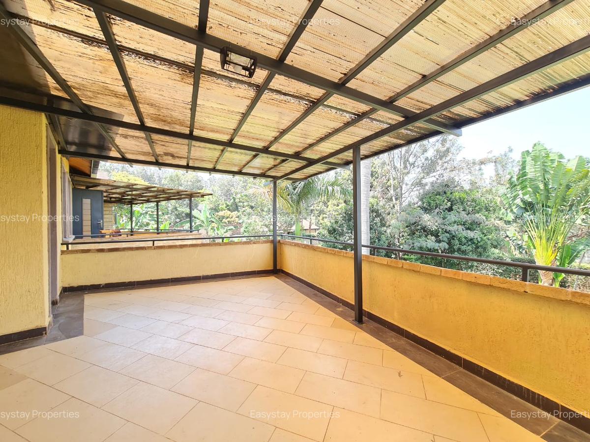 4 Bed Townhouse with En Suite in Ridgeways - 4