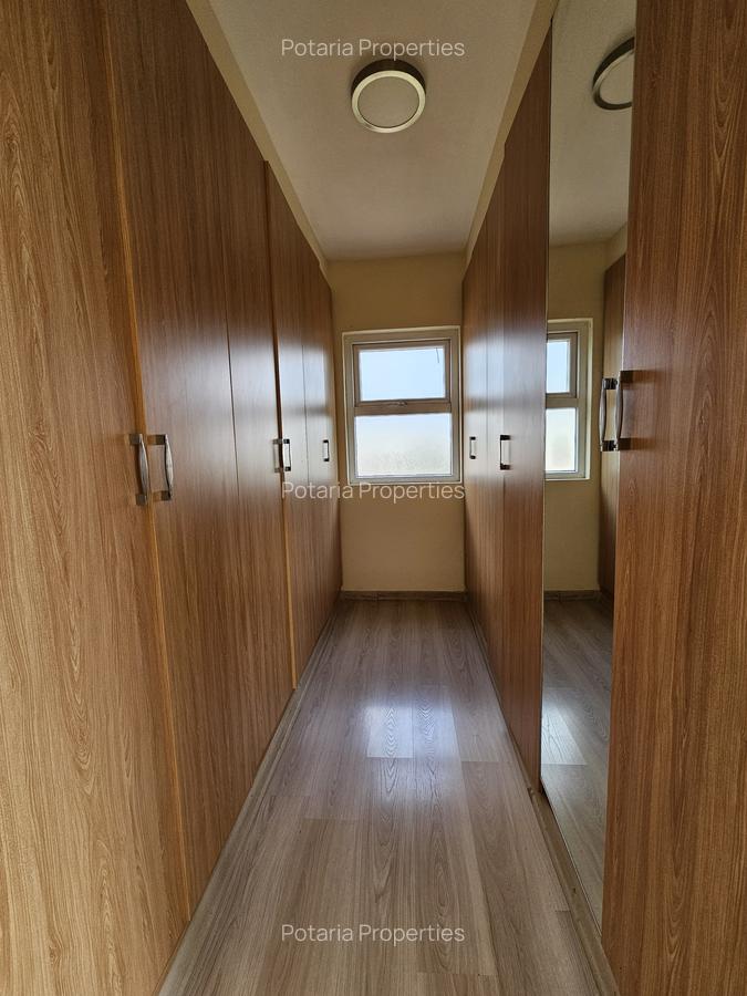 3 Bed Apartment with En Suite in Westlands Area - 11