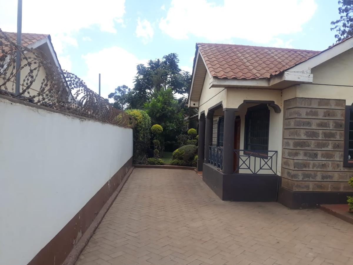 3 Bed Townhouse with En Suite at Ngong Suswa Road - 11