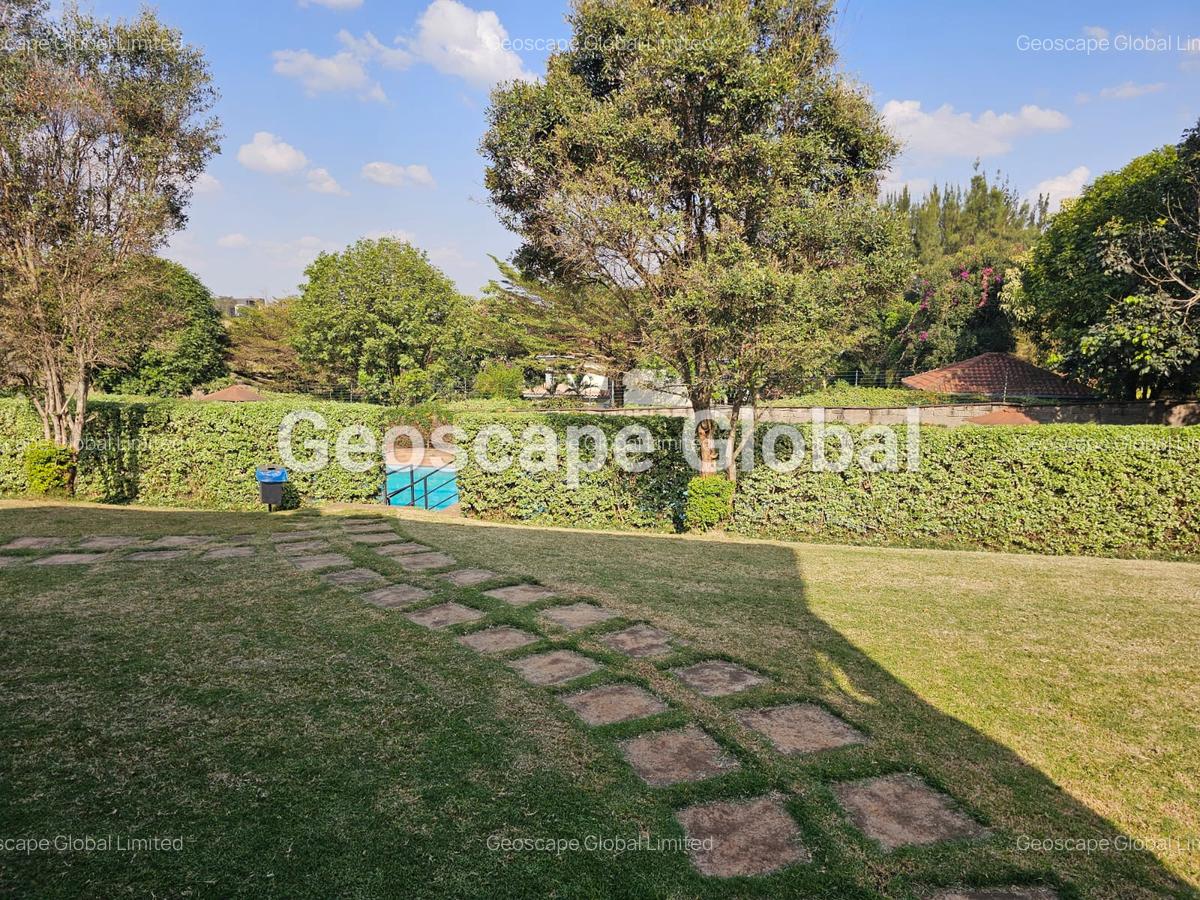 4 Bed House with En Suite in Nyari - 2