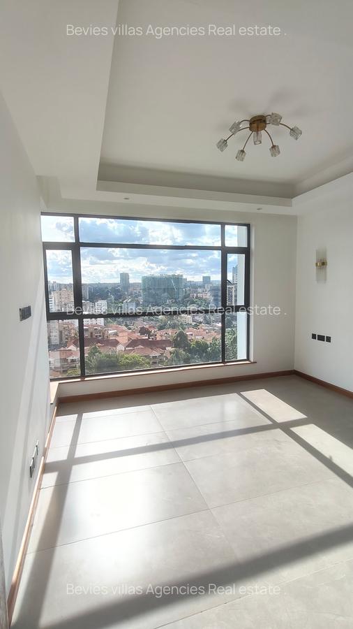 Serviced 4 Bed Apartment with En Suite at Riverside - 9