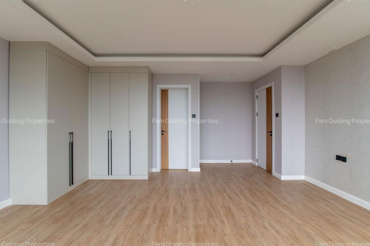 2 Bed Apartment with En Suite in Westlands Area - 10