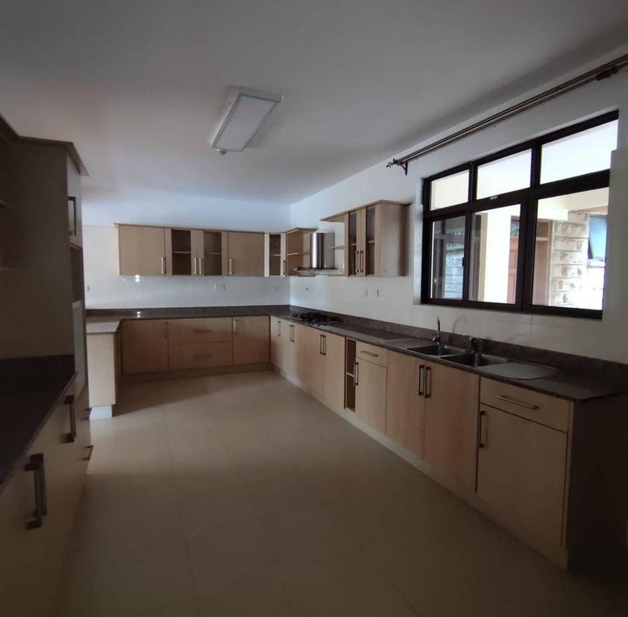 5 Bed Townhouse in Lavington - 3