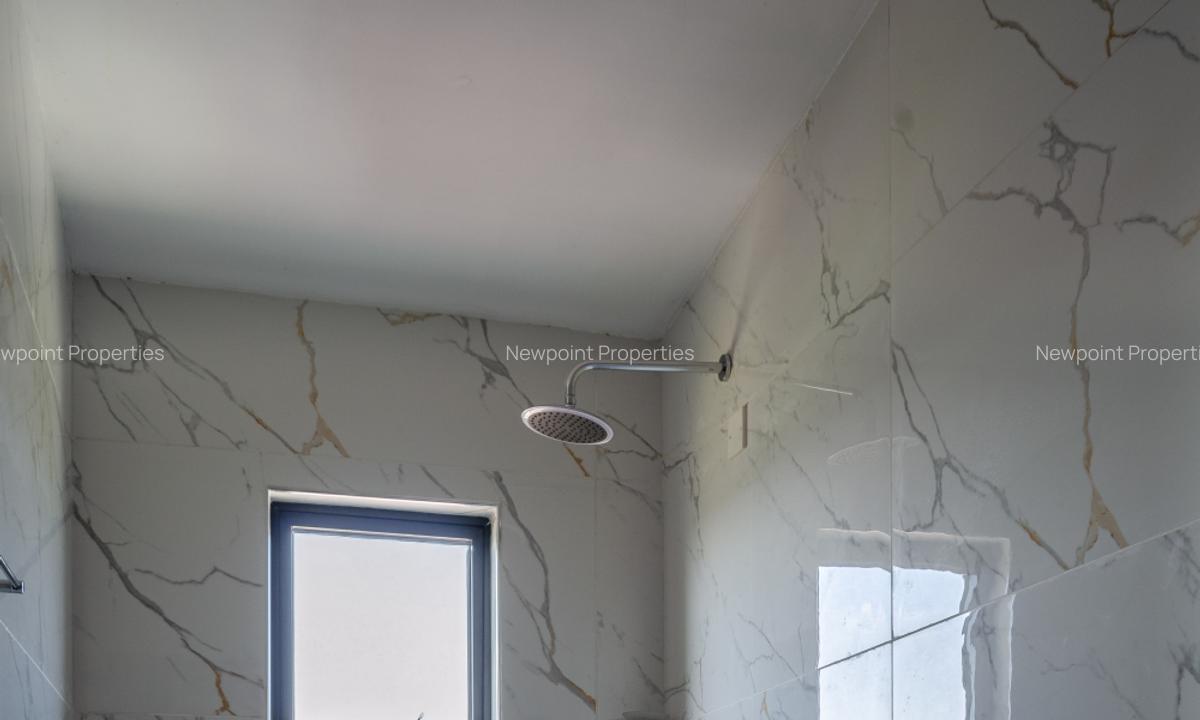 2,625.44 ft² Office with Backup Generator in Industrial Area - 2