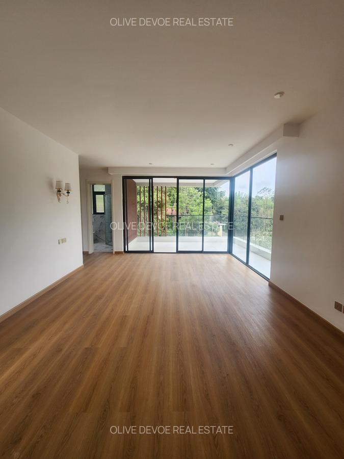 5 Bed Townhouse with En Suite in Lavington - 5