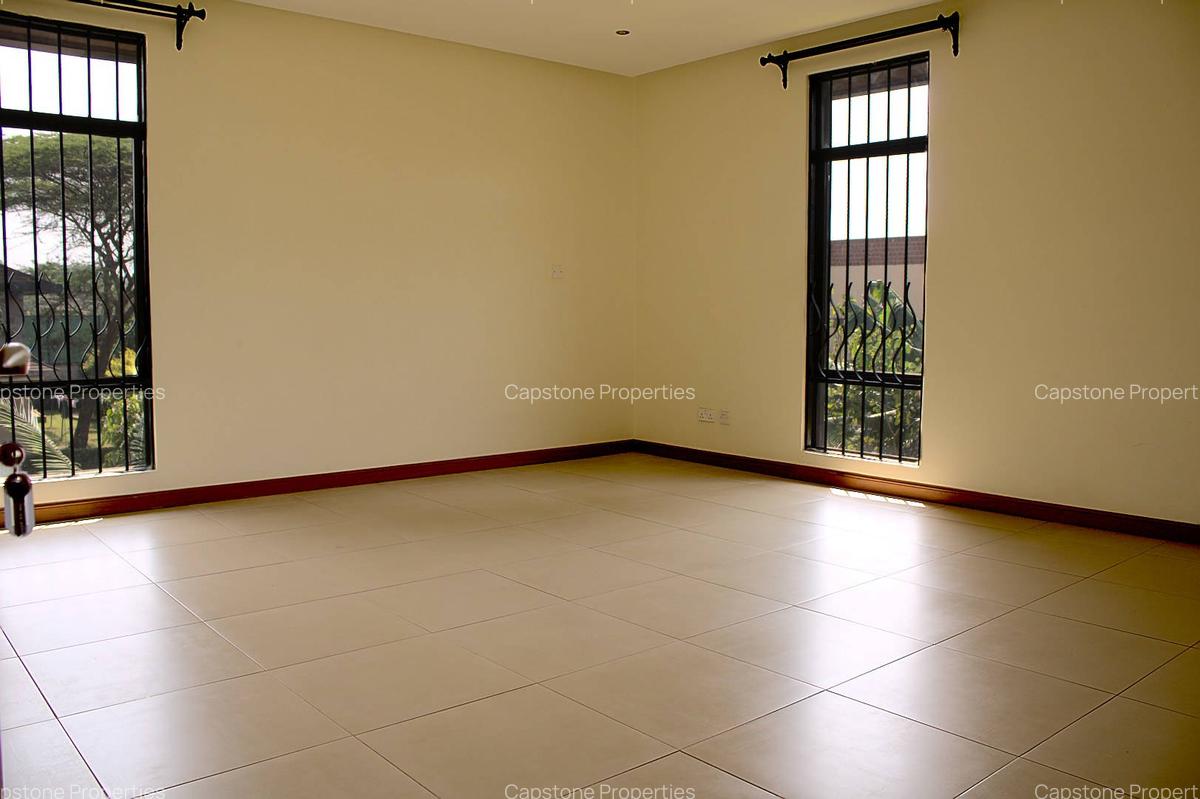 4 Bed Townhouse with En Suite in Runda - 18