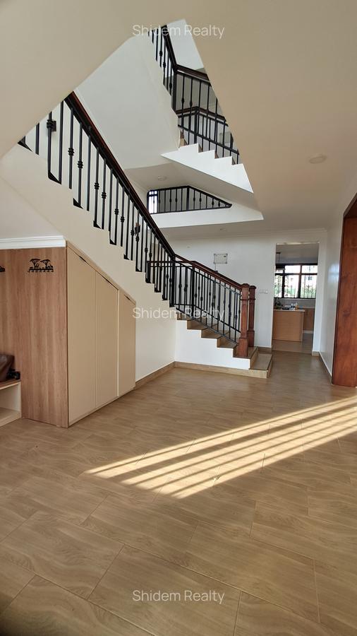 4 Bed House with En Suite at Daykio - 3