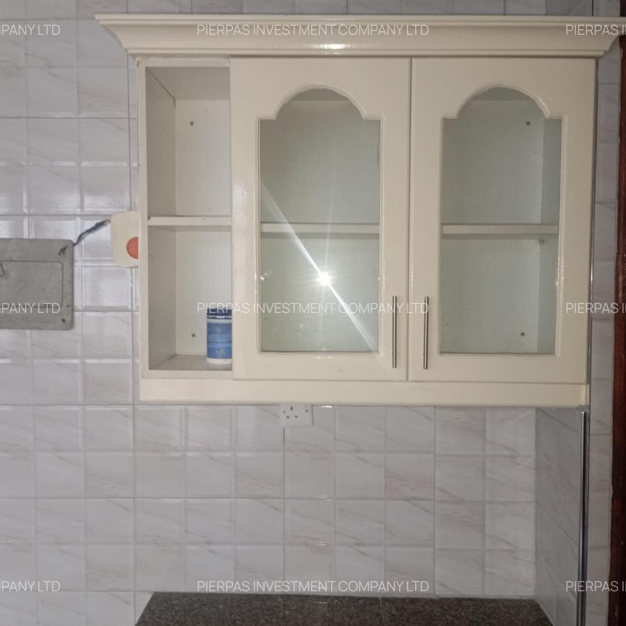 5 Bed Villa with En Suite in Westlands Area - 7