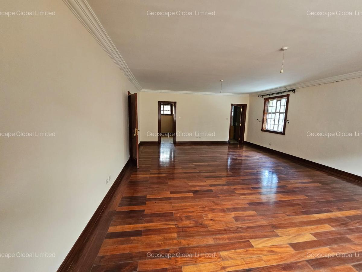 5 Bed Townhouse with En Suite in Lavington - 11