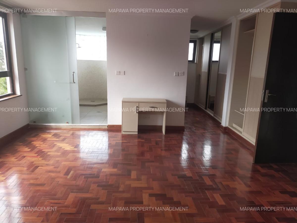 3 Bed Apartment with En Suite in Riverside - 20