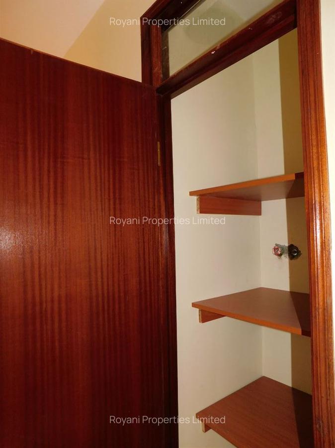 3 Bed Apartment with En Suite at Fourways Junction Estate - 10