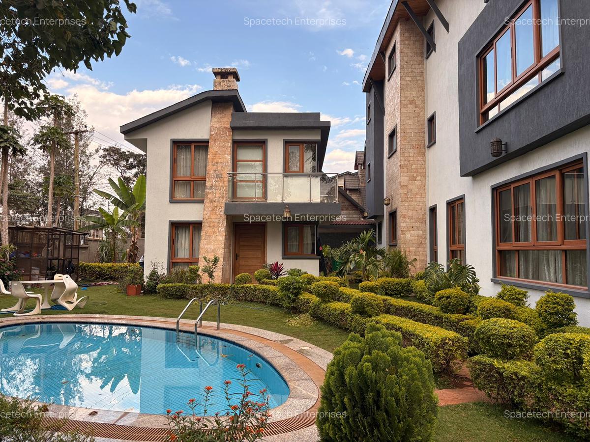 6 Bed Townhouse with En Suite in Lavington - 2