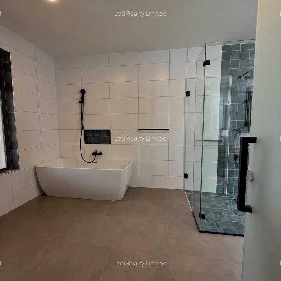 4 Bed Townhouse with En Suite in Karen - 10