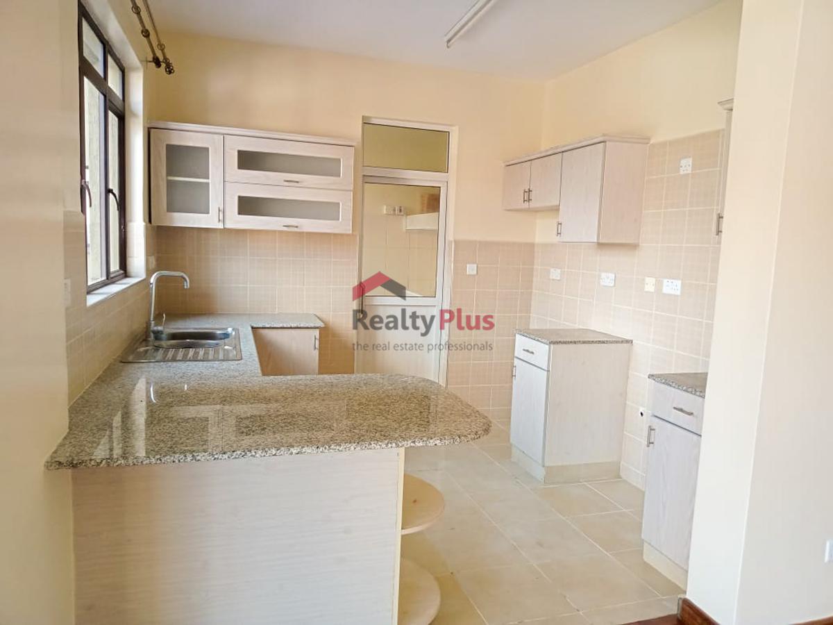 2 Bed Apartment with En Suite in Kilimani - 3