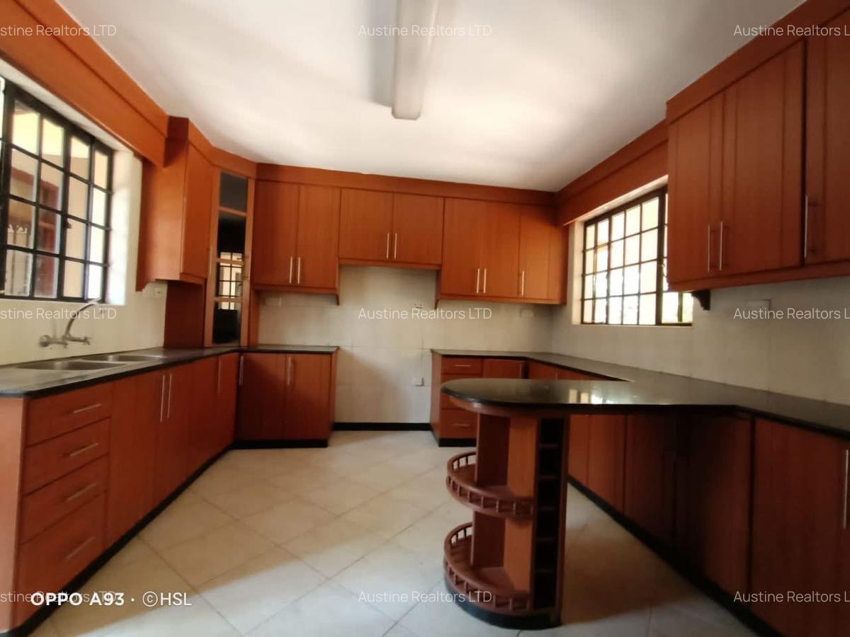 5 Bed Townhouse with En Suite in Kileleshwa - 17