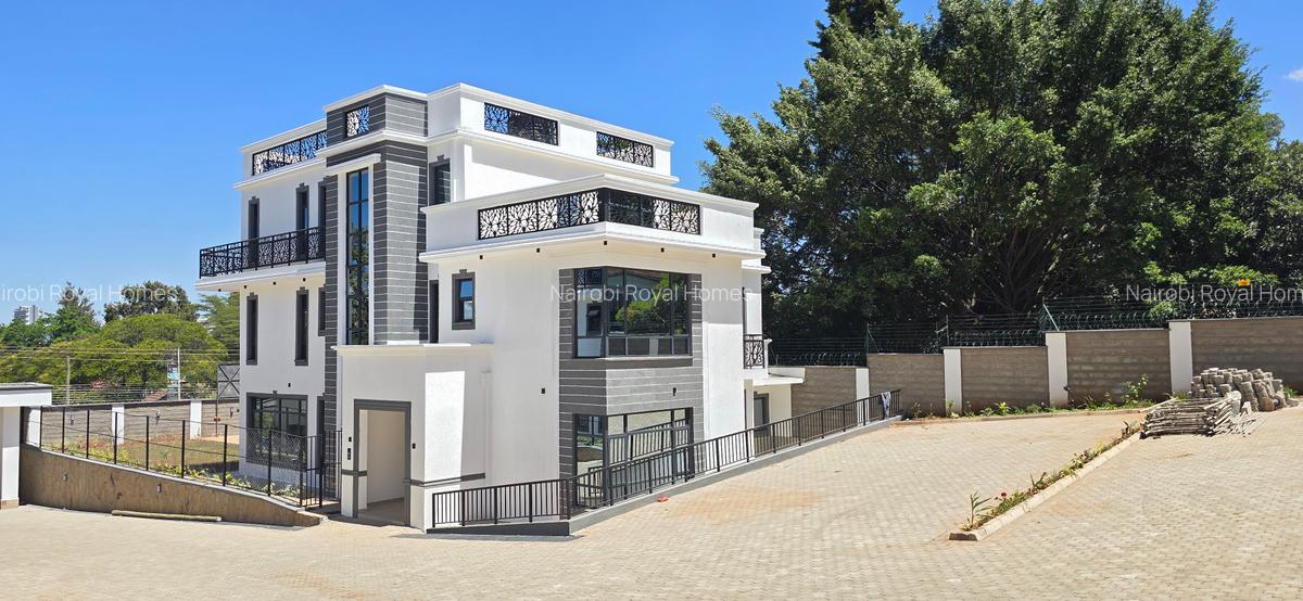 5 Bed Townhouse with En Suite at Lavington Green - 2