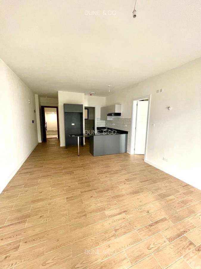 1 Bed Apartment with En Suite in Lavington - 2