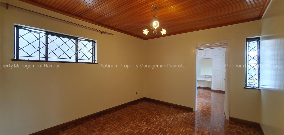 4 Bed House with En Suite at Brookside Gardens - 13