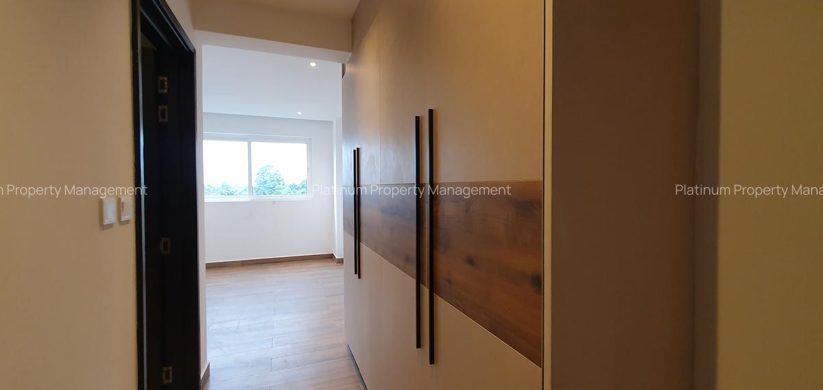 3 Bed Apartment with En Suite in General Mathenge - 16