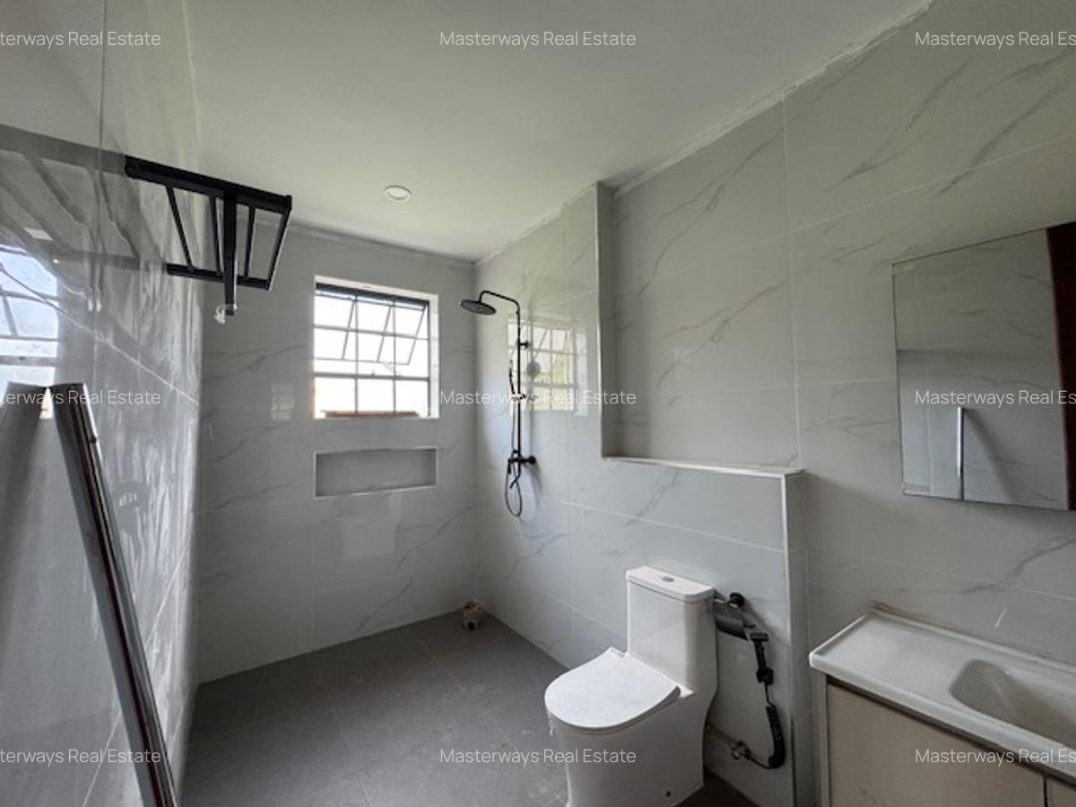 4 Bed Villa with En Suite in Rosslyn - 11