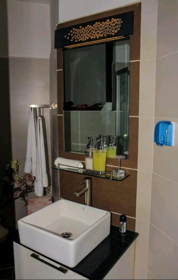 Serviced 1 Bed Apartment with En Suite in Kilimani - 8