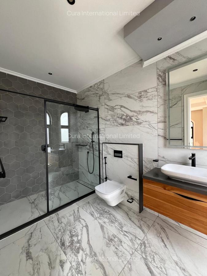 4 Bed Villa with En Suite in Loresho - 5