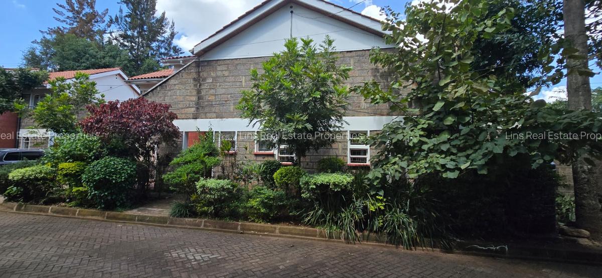 4 Bed Townhouse with En Suite in Lavington - 4