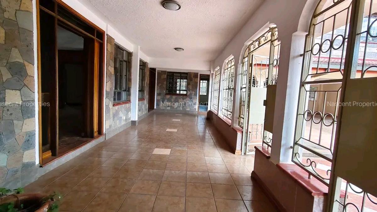 5 Bed House with En Suite in Nyari - 10