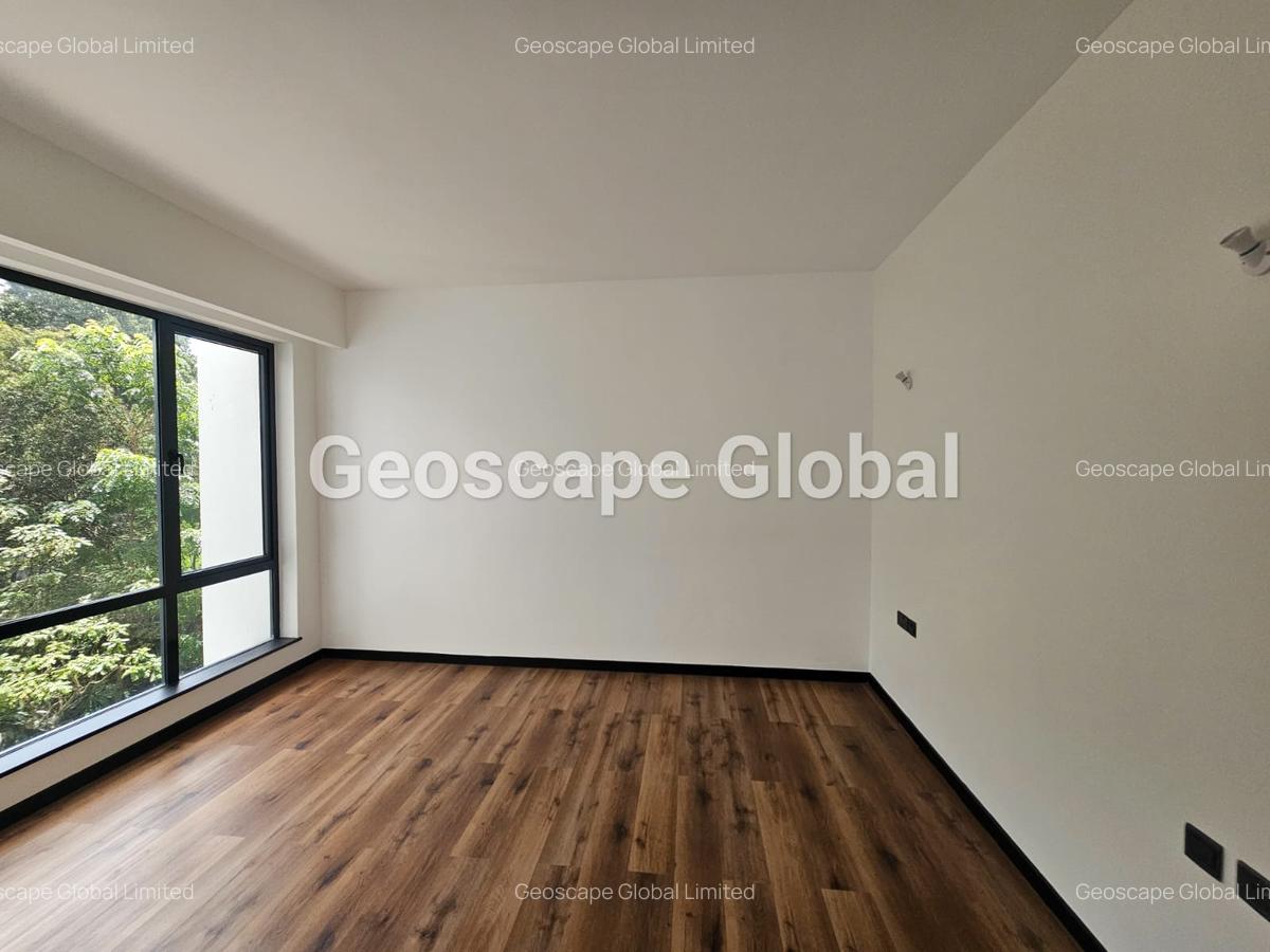 3 Bed Apartment with En Suite in Spring Valley - 2