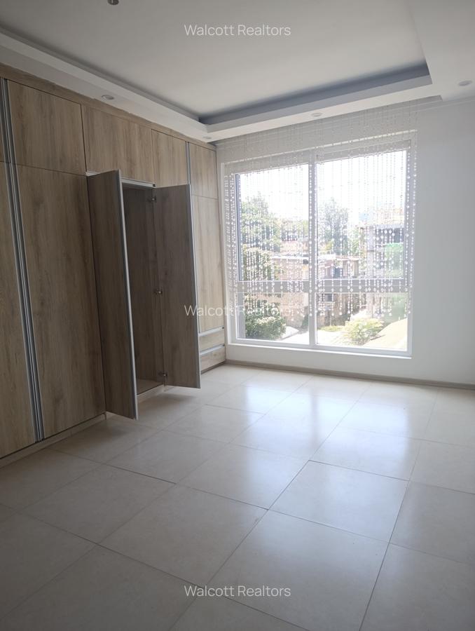 Studio Apartment with En Suite in Westlands Area - 4