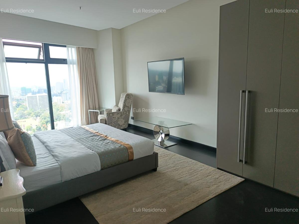 Furnished 2 Bed Apartment with En Suite at Church Rd - 12