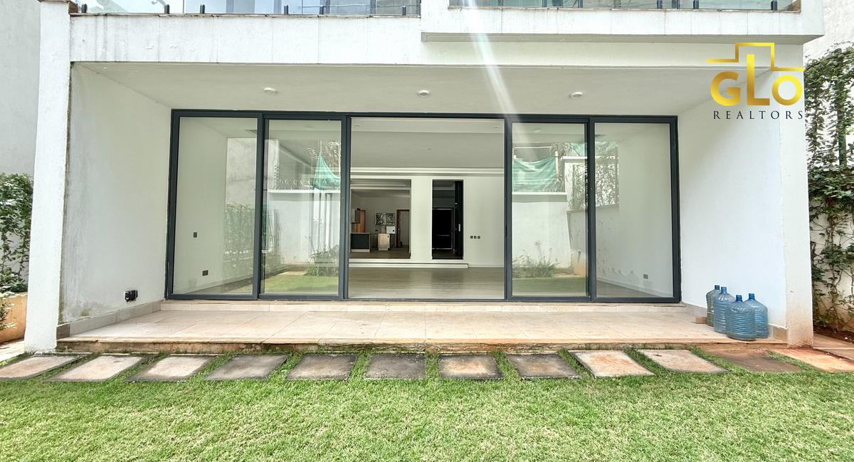 5 Bed Villa with En Suite in Lavington - 2