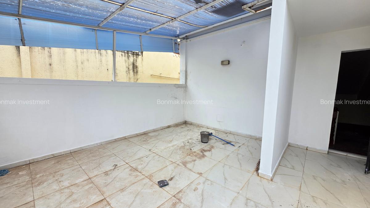 4 Bed Townhouse with En Suite at Lavington Green. - 14