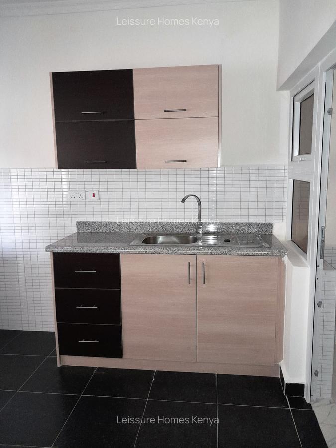 2 Bed Apartment with En Suite at Hatheru Road - 12