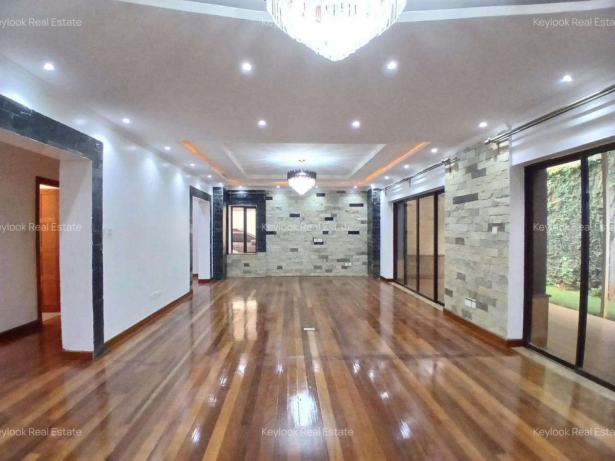 4 Bed Townhouse with En Suite at Lavington - 4