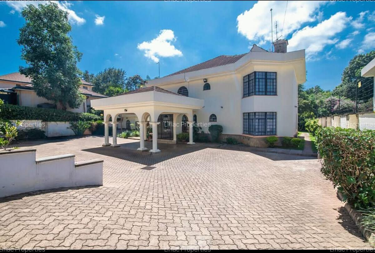 6 Bed House with En Suite in Runda - 11