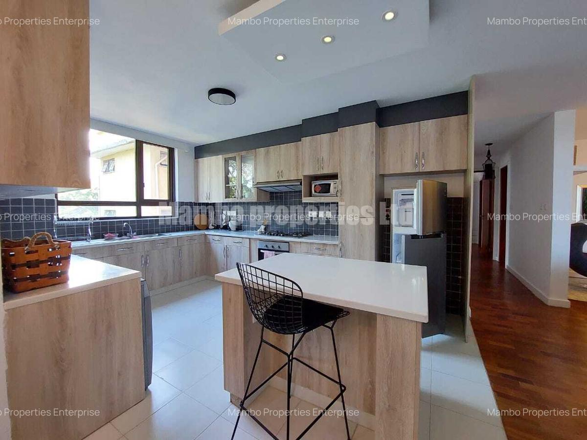 Serviced 2 Bed Apartment with En Suite at Kitale Lane - 5